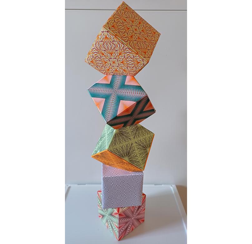 Jos Vromans | Artwork | A tower of Jackson Cubes, paper folded cubes